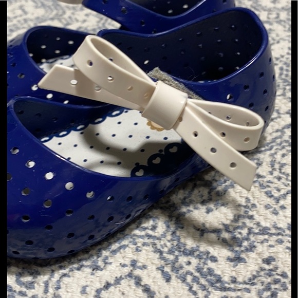 Mini melissa Bay girl Size 6🌼💙🌼💙🌼💙🌼 - Picture 2 of 9